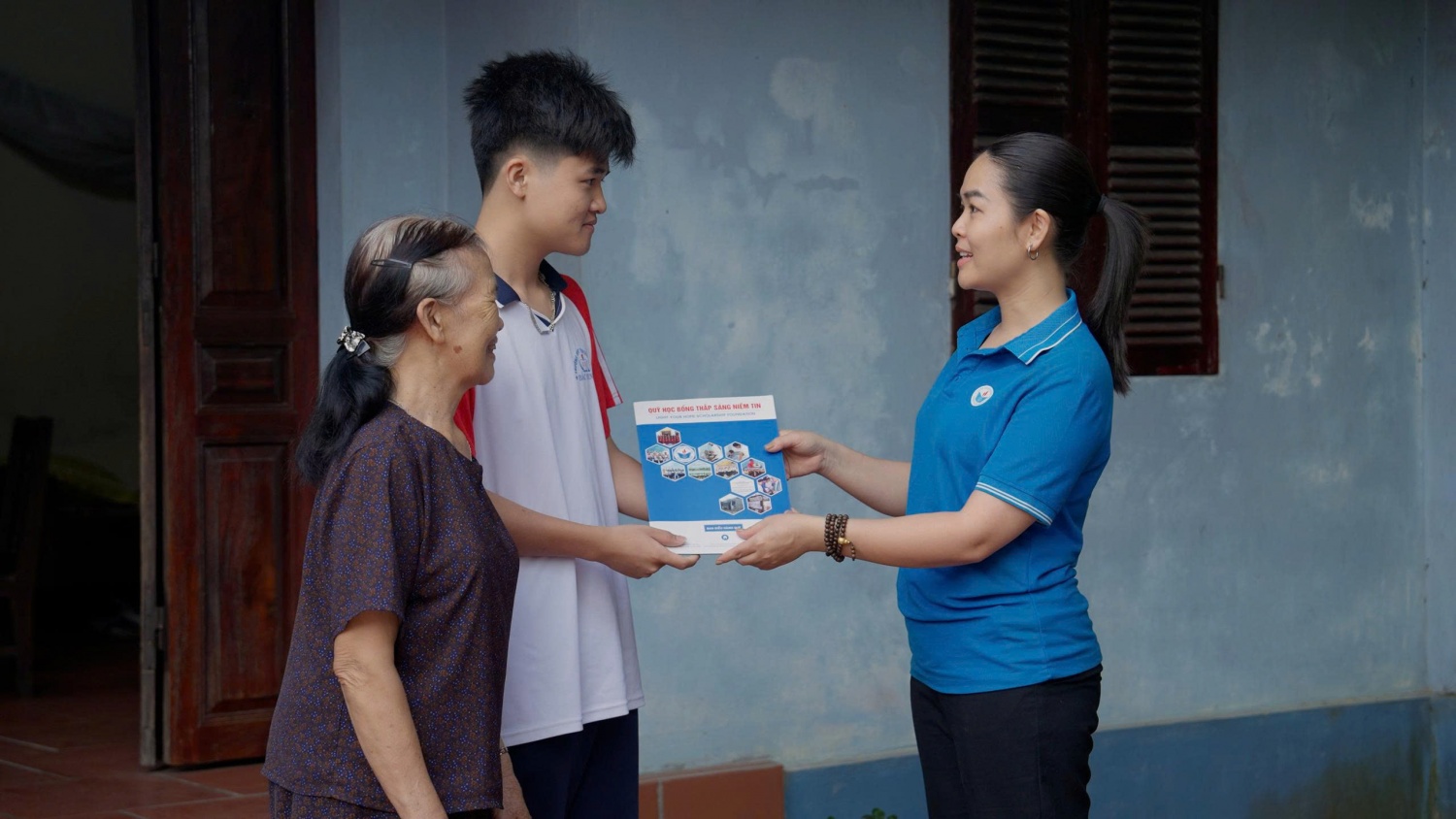 Từ nỗi đau di chứng da cam đến hành trình thắp sáng ước mơ y khoa Từ nỗi đau di chứng da cam đến hành trình thắp sáng ước mơ y khoa
