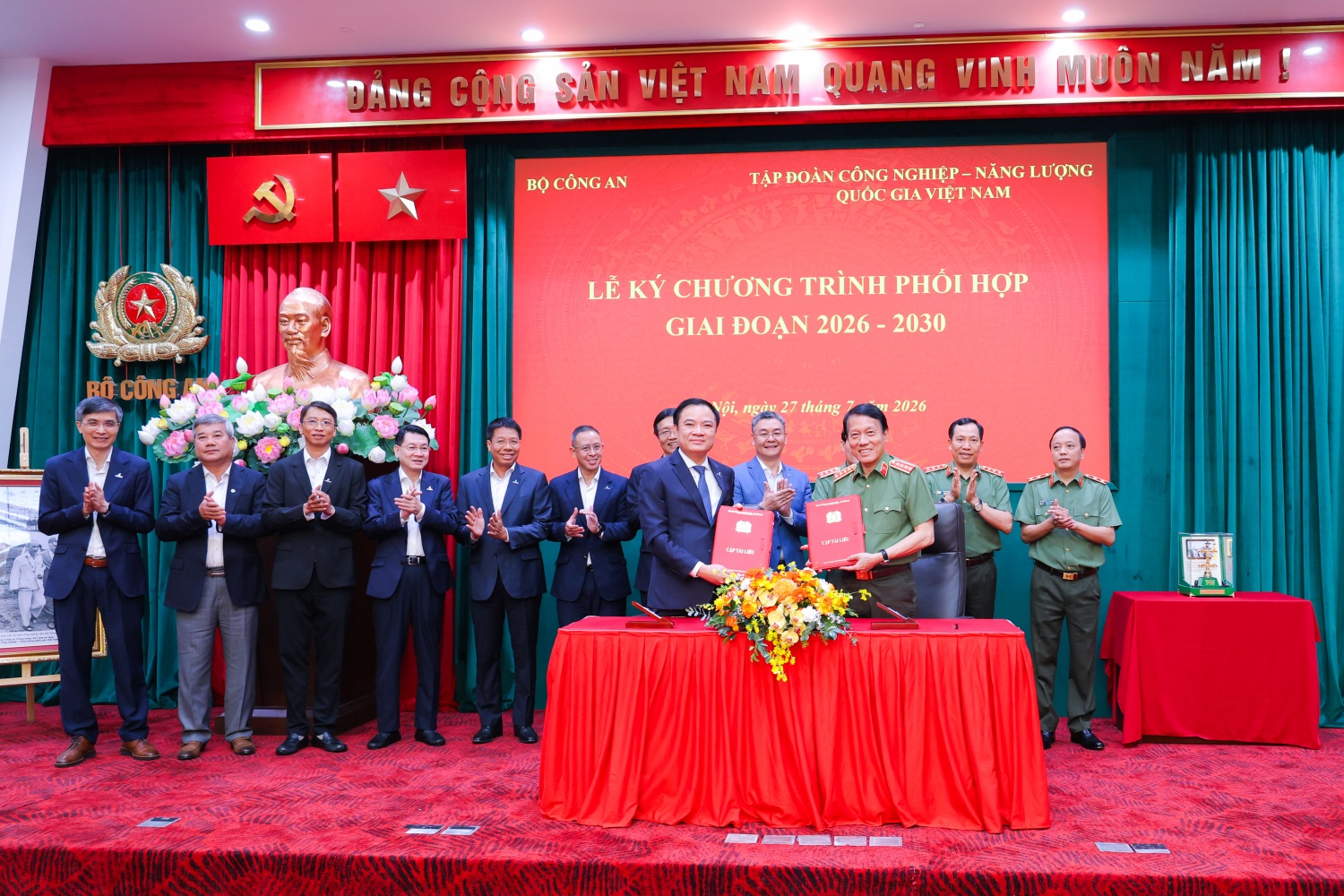 Bộ Công an và Petrovietnam phối hợp bảo đảm an ninh, an toàn, phát triển công nghiệp - năng lượng
