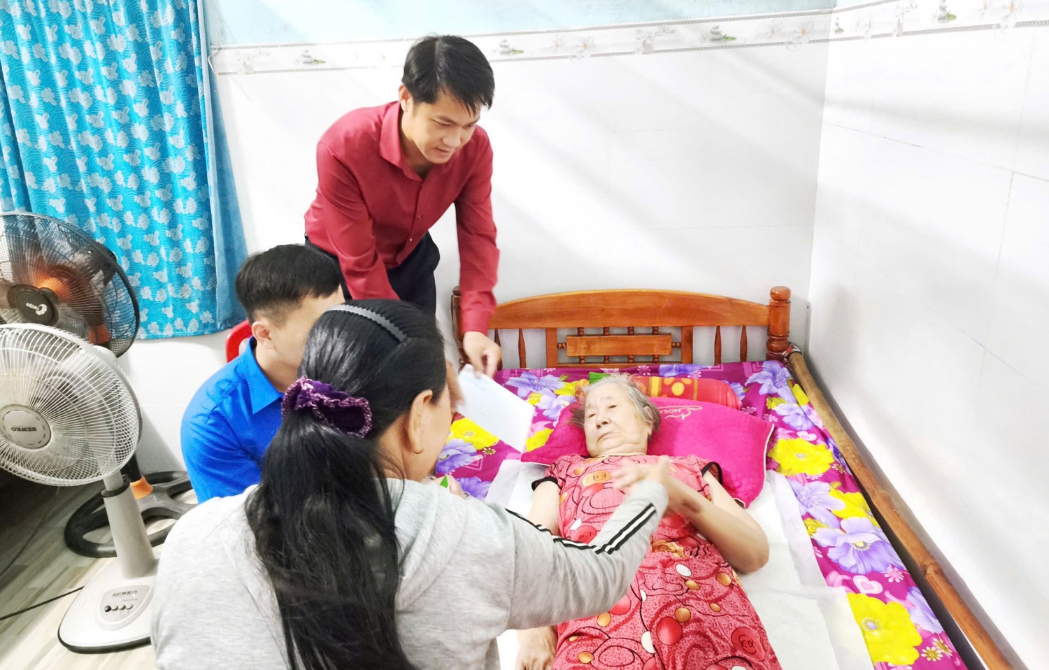 “Những người con lọc dầu” cùng lời hứa với Mẹ Việt Nam Anh hùng Phạm Thị Nhung