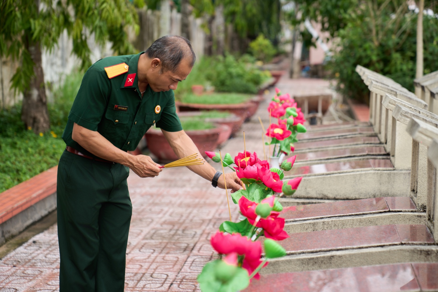 PVCFC dâng hương tưởng niệm các Anh hùng liệt sĩ tại Nghĩa trang Liệt sĩ tỉnh Cà Mau PVCFC tri ân các Anh hùng liệt sĩ tại Nghĩa trang Liệt sĩ tỉnh Cà Mau