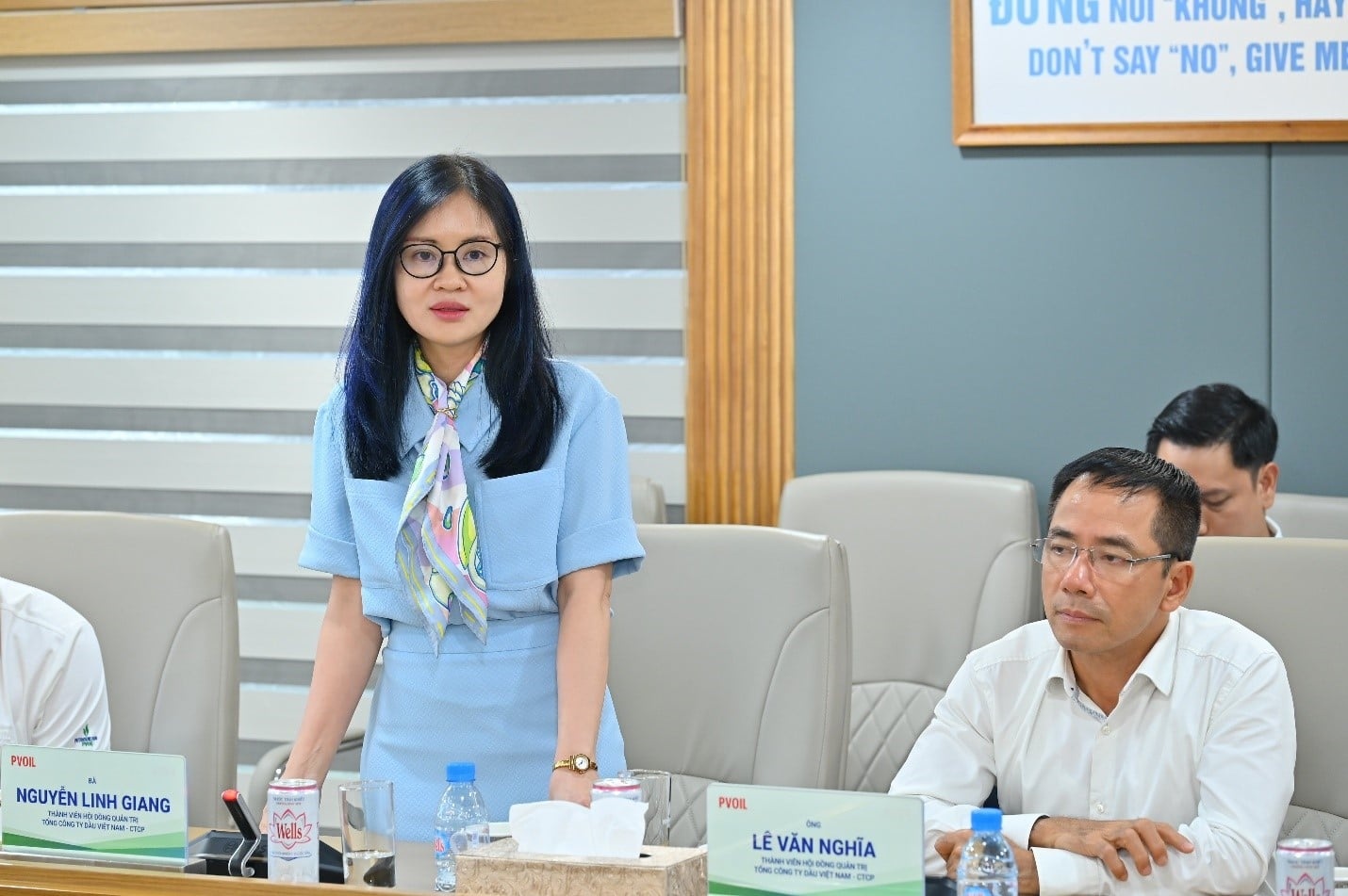 Bà Nguyễn Linh Giang - Thành viên HĐQT phát biểu tại Hội nghị