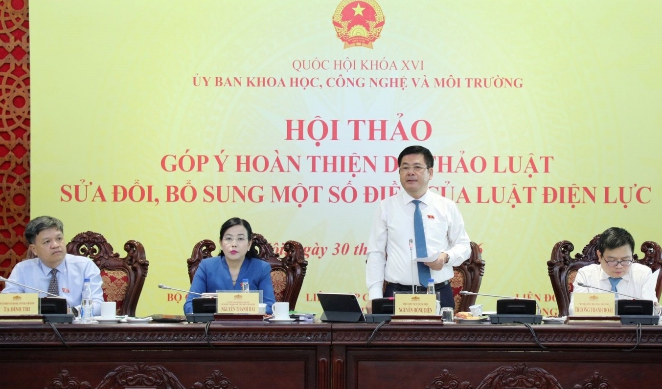 Sửa Luật Điện lực: Cần cơ chế đột phá cho LNG, điện gió ngoài khơi