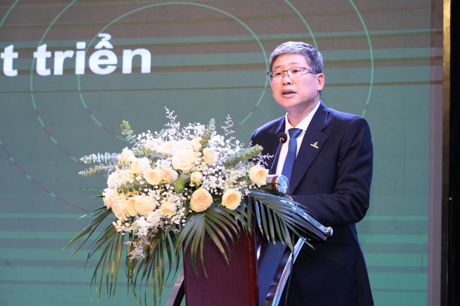 Ông Nguyễn Thanh Bình, Phó Trưởng Ban Chuẩn bị đầu tư Dự án Điện hạt nhân Ninh Thuận 2 Petrovietnam phát biểu tại Hội nghị Pháp quy hạt nhân toàn quốc lần thứ VII Ông Nguyễn Thanh Bình, Phó Trưởng Ban Chuẩn bị đầu tư Dự án Điện hạt nhân Ninh Thuận 2 Petrovietnam phát biểu tại Hội nghị Pháp quy hạt nhân toàn quốc lần thứ VII