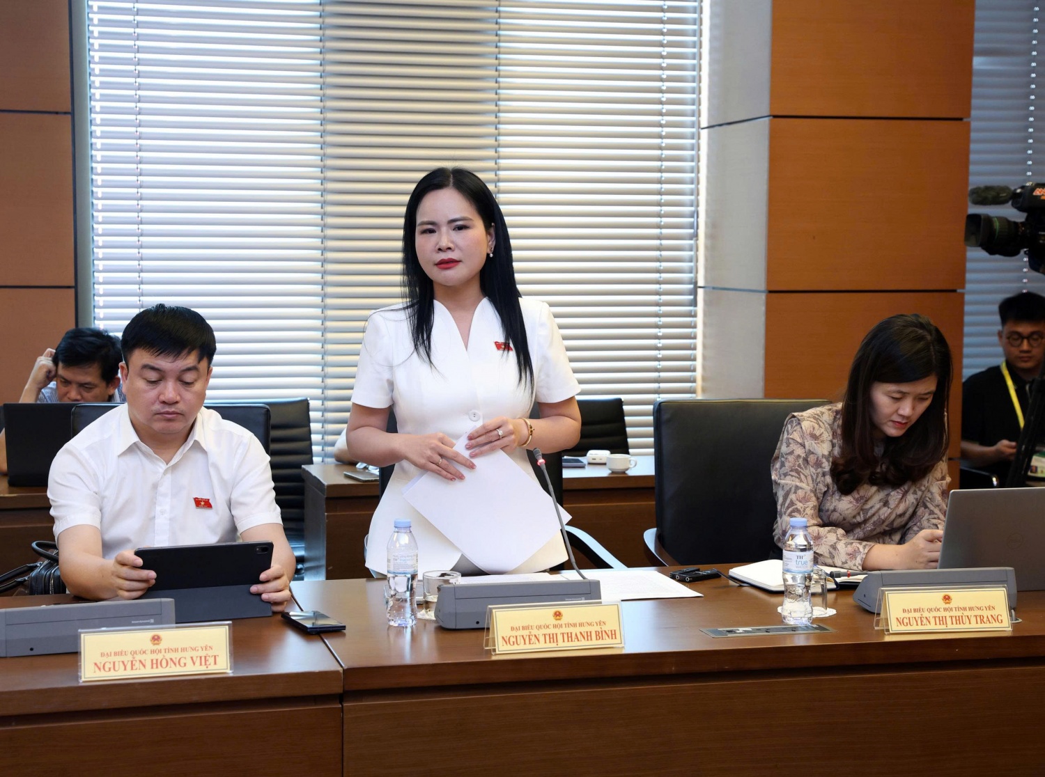 ĐBQH Nguyễn Thị Thanh Bình: Hoàn thiện khung pháp lý để mở đường phát triển năng lượng ngoài khơi ĐBQH Nguyễn Thị Thanh Bình: Hoàn thiện khung pháp lý để mở đường phát triển năng lượng ngoài khơi