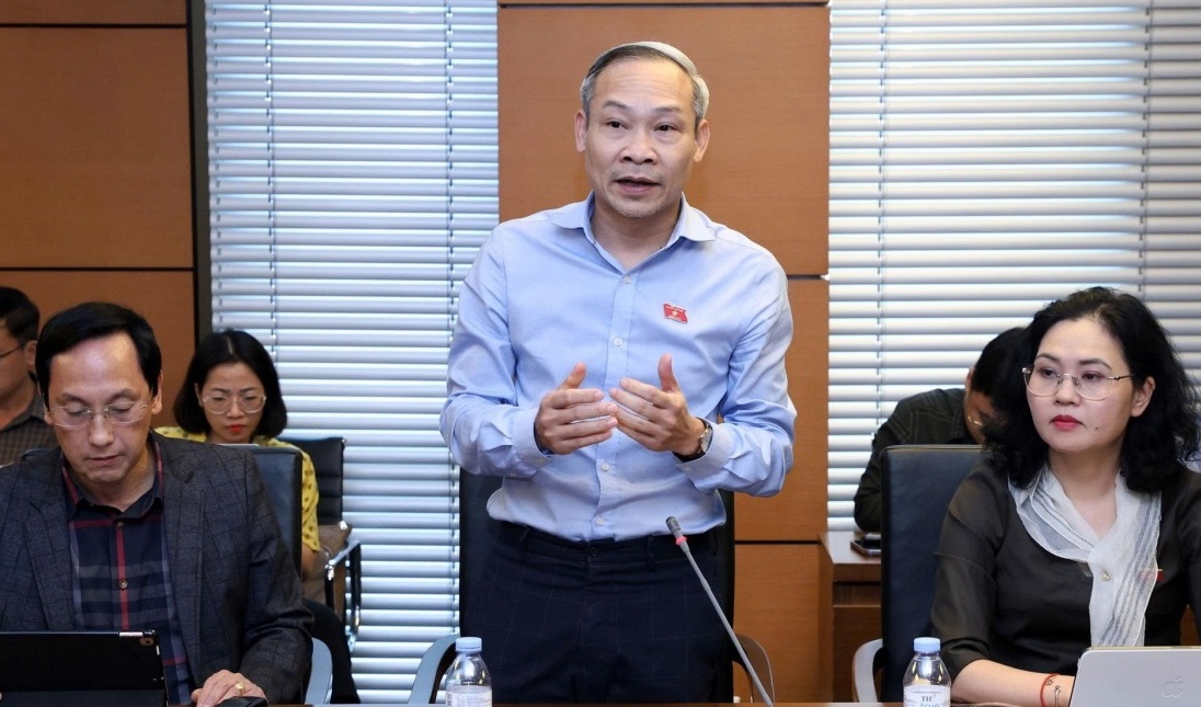 ĐBQH Phan Đức Hiếu: Cần tận dụng tối đa nguồn lực, hạ tầng dầu khí cho phát triển năng lượng mới