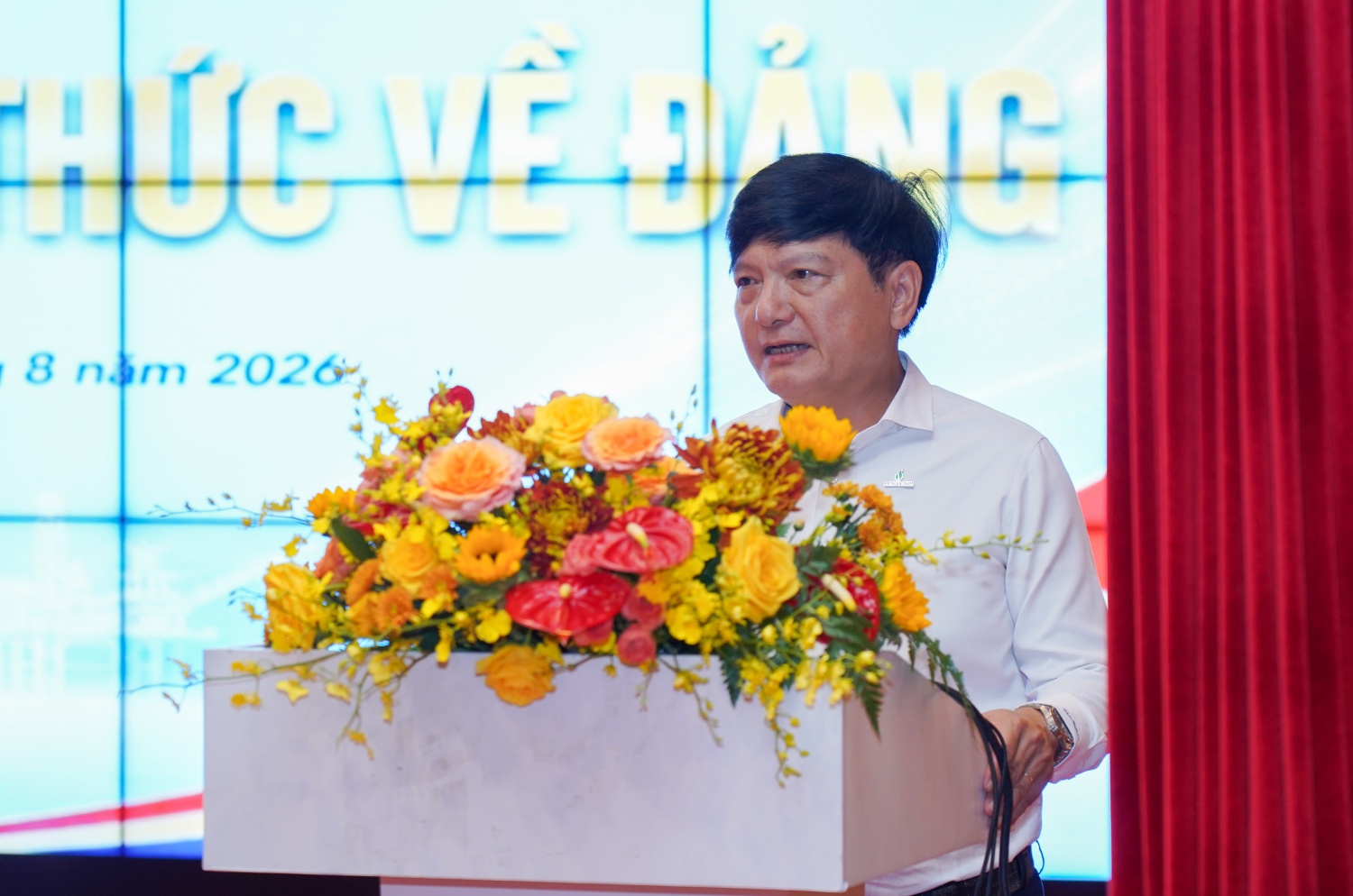 Bồi dưỡng nhận thức về Đảng, xây dựng nguồn lực cho chặng đường phát triển mới của PETROVIETNAM
