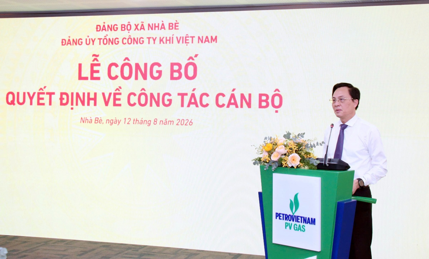 Đồng chí Bùi Minh Tiến phát biểu nhận nhiệm vụ Bí thư Đảng ủy PV GAS Đồng chí Bùi Minh Tiến phát biểu nhận nhiệm vụ Bí thư Đảng ủy PV GAS