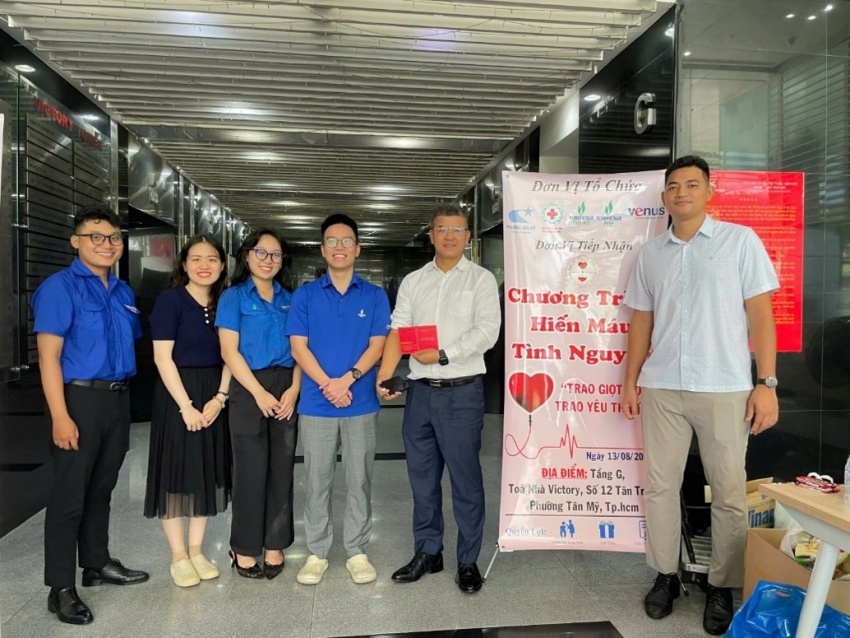 Tuổi trẻ PVEP-NCS, PVEP-HCM lan tỏa tinh thần nhân ái qua chương trình “Trao giọt hồng - Trao yêu thương”
