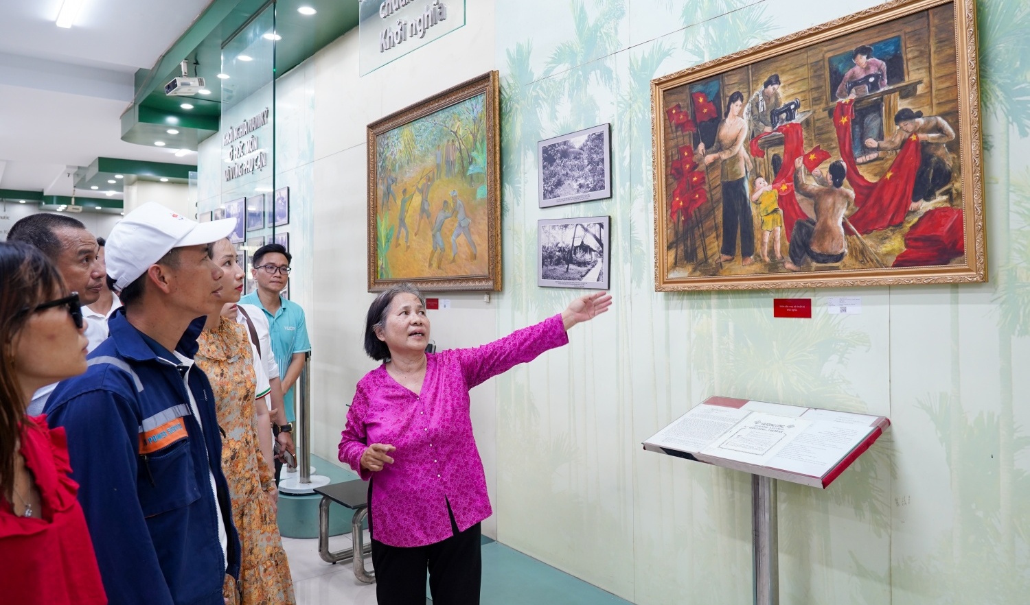 "Tiết học đặc biệt” của các quần chúng ưu tú Petrovietnam tại Di tích lịch sử Ngã Ba Giồng