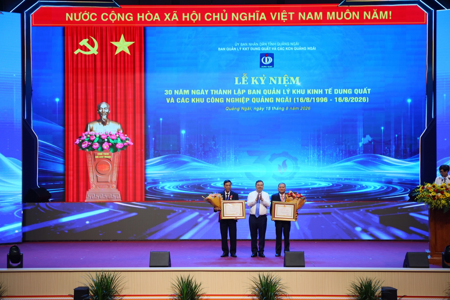 Lọc hoá dầu và gang thép góp phần khẳng định vị thế của KKT Dung Quất