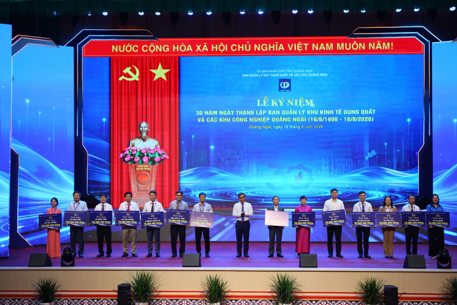 Lọc hoá dầu và gang thép góp phần khẳng định vị thế của KKT Dung Quất
