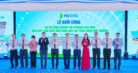 Quảng Ngãi có Trung tâm sản xuất bồn chứa khí, cần cẩu cảng công nghệ cao mới
