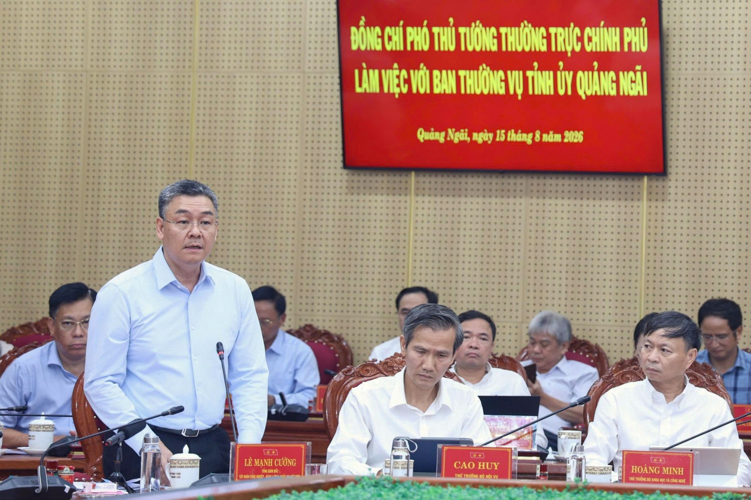 Phó Thủ tướng Thường trực Phạm Gia Túc: Tích cực chuẩn bị đầu tư Trung tâm lọc hóa dầu và năng lượng quốc gia tại KKT Dung Quất Phó Thủ tướng Thường trực Phạm Gia Túc: Tích cực chuẩn bị đầu tư Trung tâm lọc hóa dầu và năng lượng quốc gia tại KKT Dung Quất