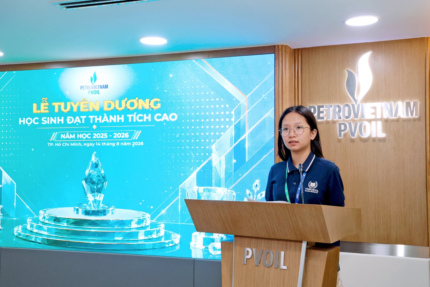 Cháu Lê Quỳnh Chi phát biểu cảm nghĩ tại Lễ Tuyên dương Cháu Lê Quỳnh Chi phát biểu cảm nghĩ tại Lễ Tuyên dương
