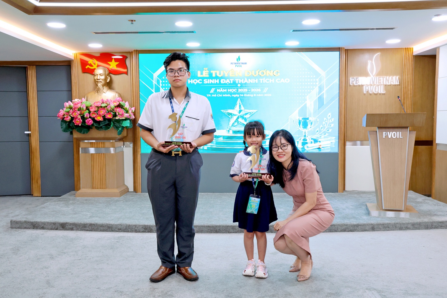 PVOIL tuyên dương các học sinh đạt thành tích cao, nâng bước thế hệ tương lai