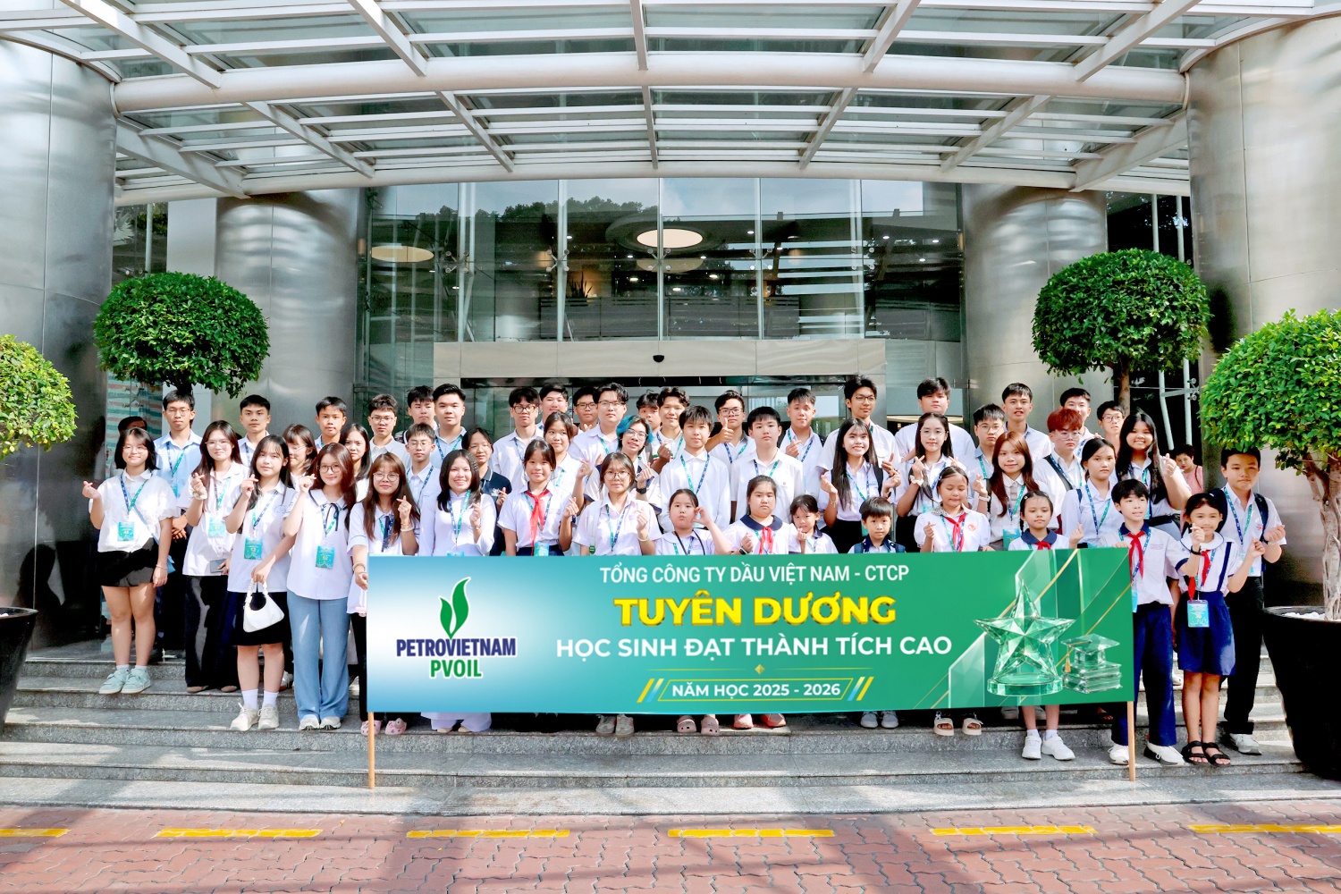 PVOIL tuyên dương các học sinh đạt thành tích cao, nâng bước thế hệ tương lai PVOIL tuyên dương các học sinh đạt thành tích cao, nâng bước thế hệ tương lai