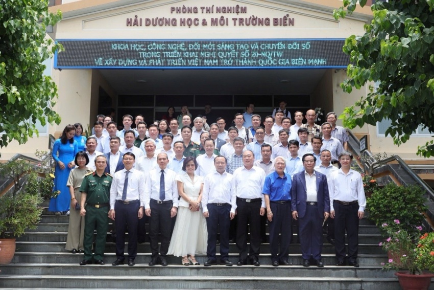 Từ Đại Hùng nhìn ra biển lớn: Dầu khí Việt Nam làm chủ công nghệ để hiện thực hóa khát vọng Quốc gia biển mạnh Từ Đại Hùng nhìn ra biển lớn: PVEP làm chủ công nghệ để hiện thực hóa khát vọng quốc gia biển mạnh