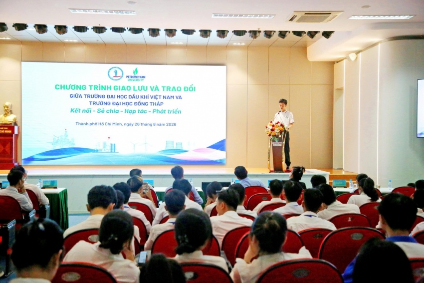 PVU đón tiếp đoàn cán bộ, giảng viên, sinh viên Trường Đại học Đồng Tháp đến tham và giao lưu học tập