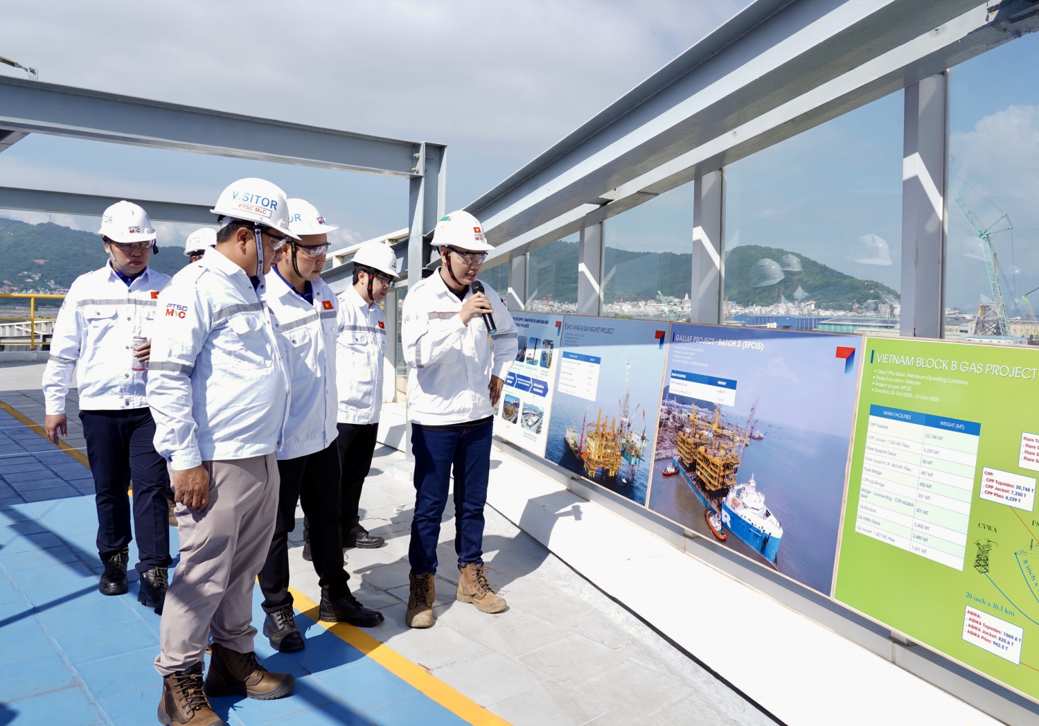 Tuổi trẻ Việt Nam   Lào tăng cường gắn kết, chia sẻ kinh nghiệm qua tìm hiểu thực tế tại PETROVIETNAM