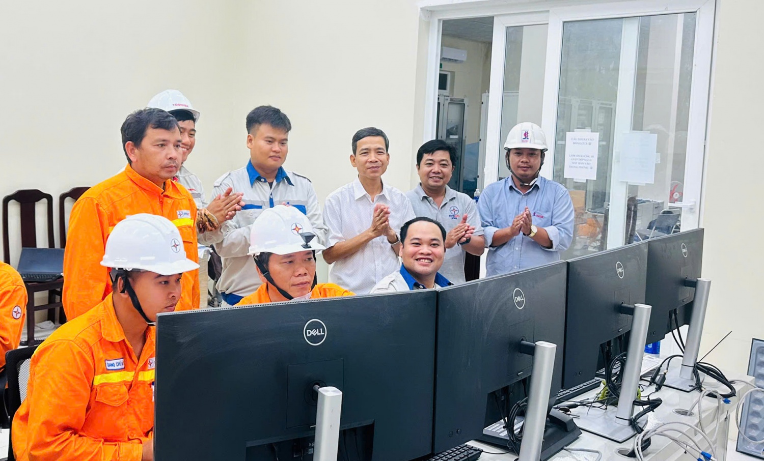 Hoàn thành Dự án TBA 220kV Năm Căn và Đường dây 220kV Năm Căn - Cà Mau 2 Hoàn thành Dự án TBA 220kV Năm Căn và đường dây 220kV Năm Căn - Cà Mau 2