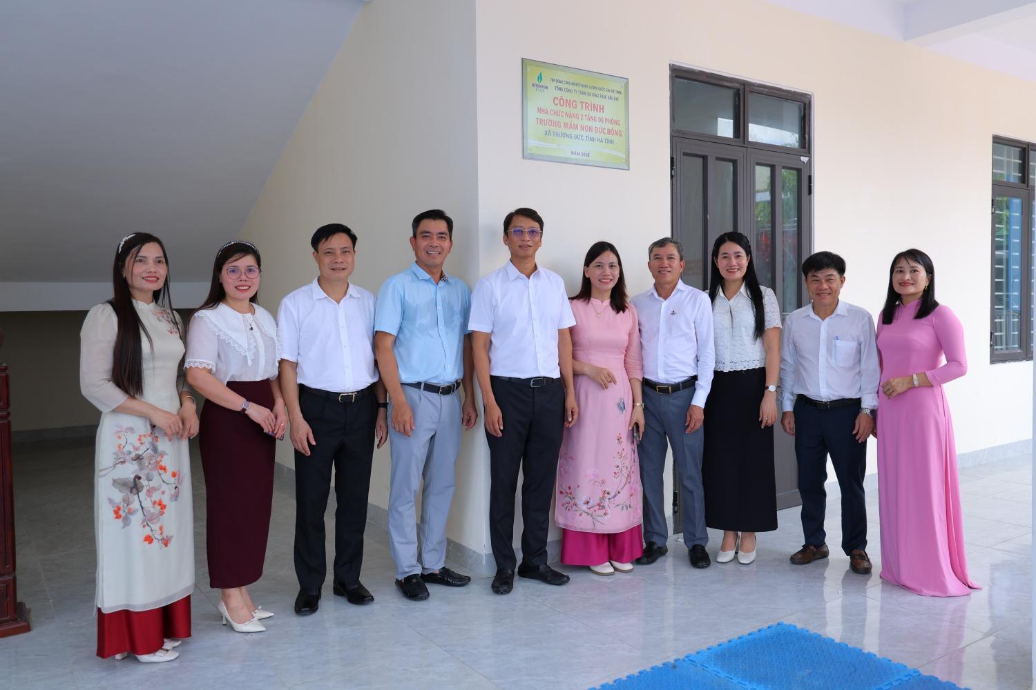 PETROVIETNAM - PVEP tiếp sức cô trò Trường mầm non Thượng Đức trước thềm năm học mới PETROVIETNAM tiếp sức cô trò Trường Mầm non Thượng Đức trước thềm năm học mới