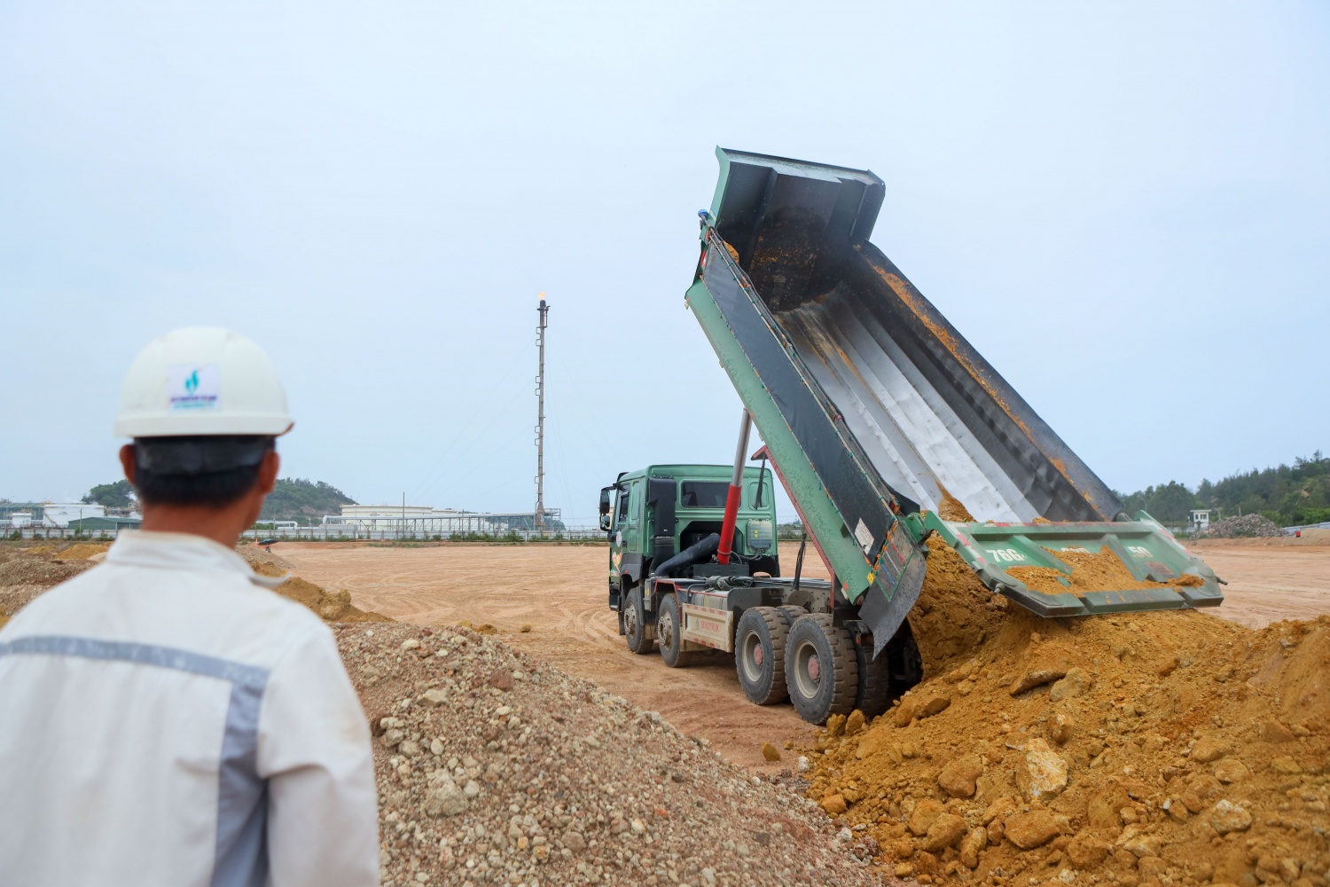 Xuyên lễ chạy đua với thời gian trên công trường Dung Quất