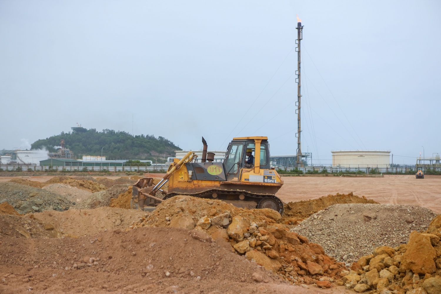 Xuyên lễ chạy đua với thời gian trên công trường Dung Quất
