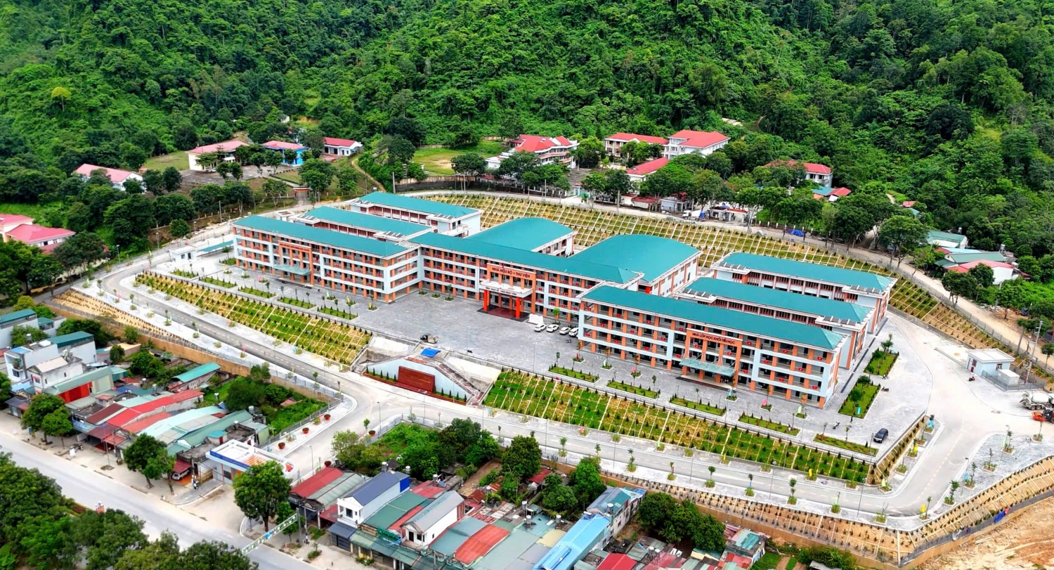 Ngôi trường hiện đại và “giấc mơ có thật” nơi biên cương