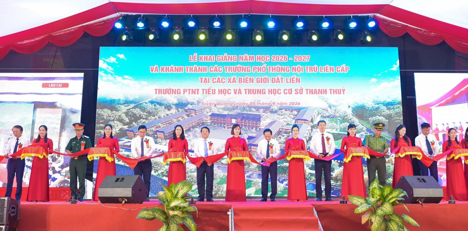 Đồng chí Trịnh Văn Quyết, Ủy viên Bộ Chính trị, Bí thư Trung ương Đảng, Trưởng Ban Tuyên giáo Trung ương;