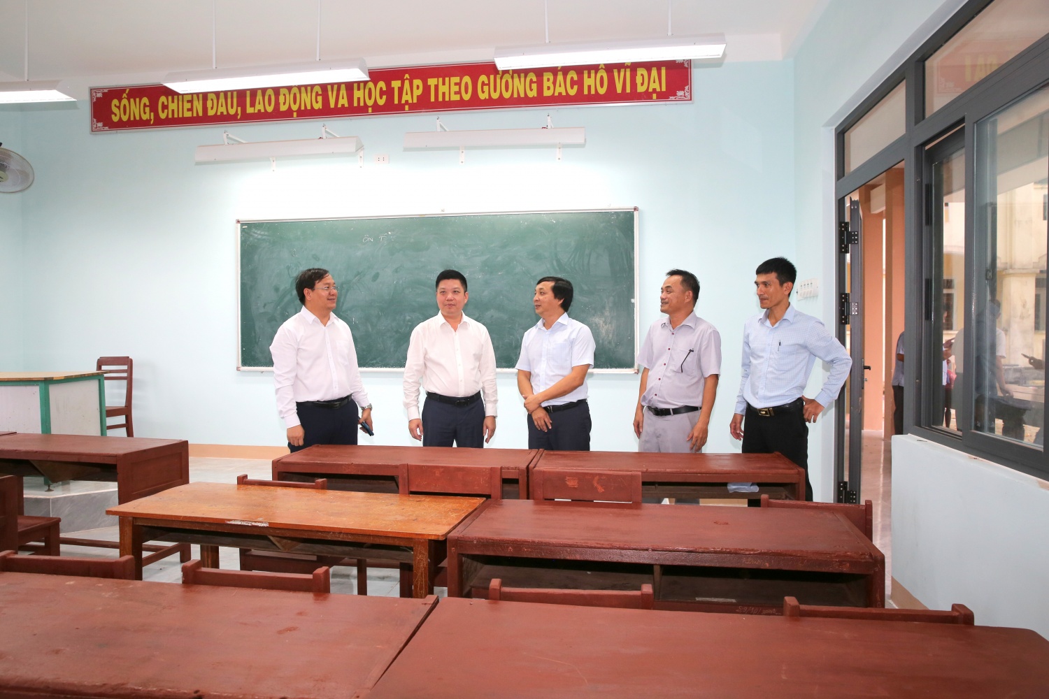 BSR mang niềm vui năm học mới đến học sinh xã Trường Giang