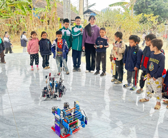 Cô giáo vùng cao “đánh thức” những phòng STEM Cô giáo vùng cao “đánh thức” những phòng STEM
