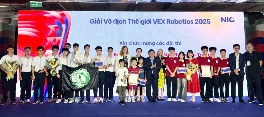 Cô giáo vùng cao “đánh thức” những phòng STEM Cô giáo vùng cao “đánh thức” những phòng STEM