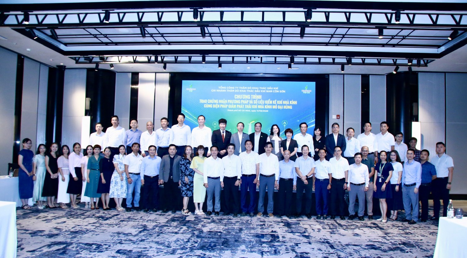 PVEP-NCS trao chứng nhận phương pháp luận kiểm kê khí nhà kính cho mỏ Đại Hùng