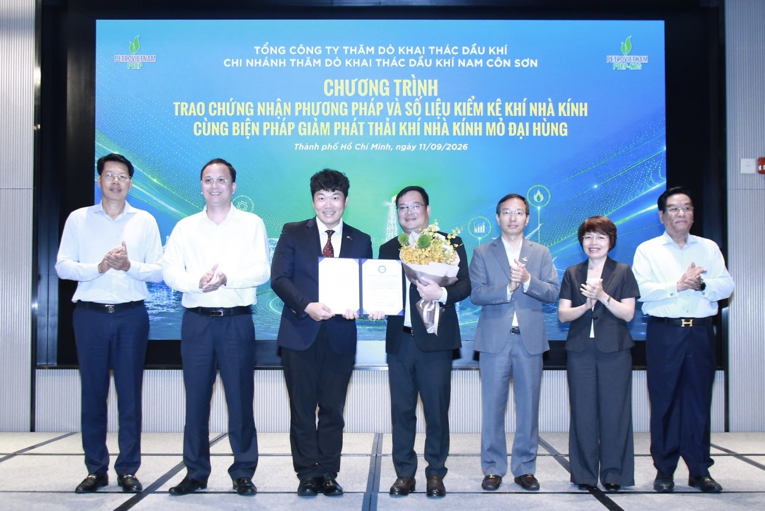 PVEP-NCS trao chứng nhận phương pháp luận kiểm kê khí nhà kính cho mỏ Đại Hùng