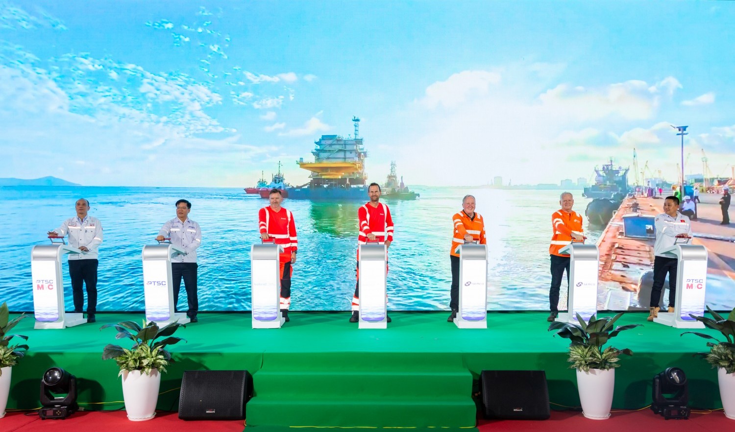 PTSC M&C xuất khẩu 4 trạm biến áp điện gió ngoài khơi đến thị trường châu Âu