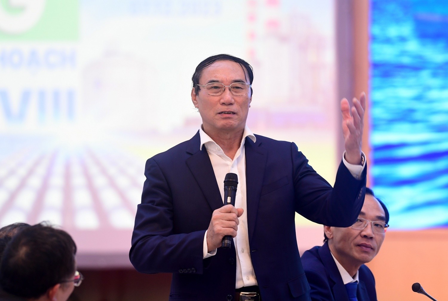 Nguồn thu ngân sách cần dựa trên nền tảng sản xuất và doanh nghiệp trụ cột Nguồn thu ngân sách: Nền tảng từ sản xuất kinh doanh và doanh nghiệp trụ cột