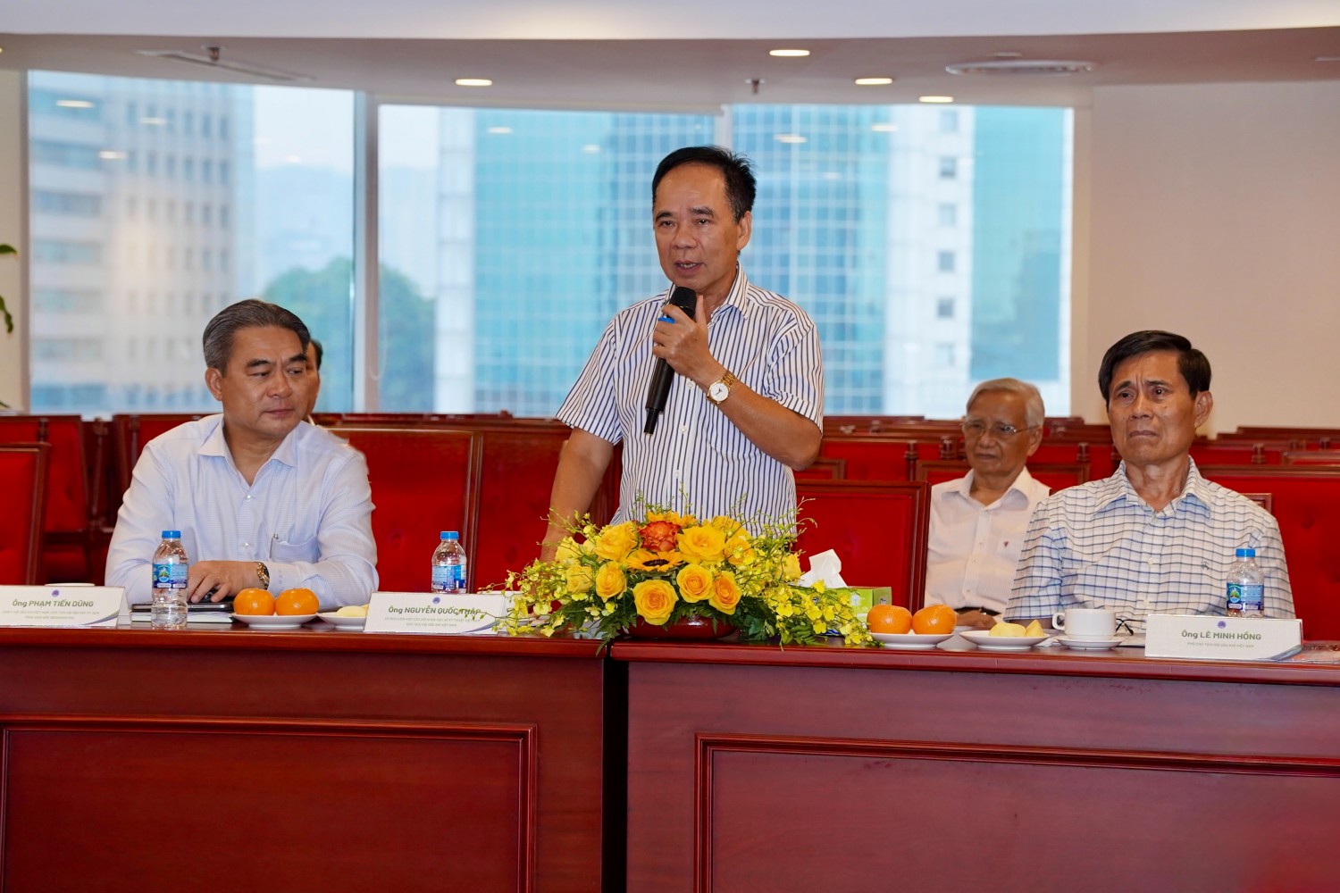 Chi hội Dầu khí TP. Hồ Chí Minh họp Ban Chấp hành, tọa đàm về tác động địa chính trị đối với ngành Dầu khí Việt Nam Chi hội Dầu khí TP HCM họp Ban Chấp hành, tọa đàm về tác động địa chính trị đối với ngành dầu khí - năng lượng
