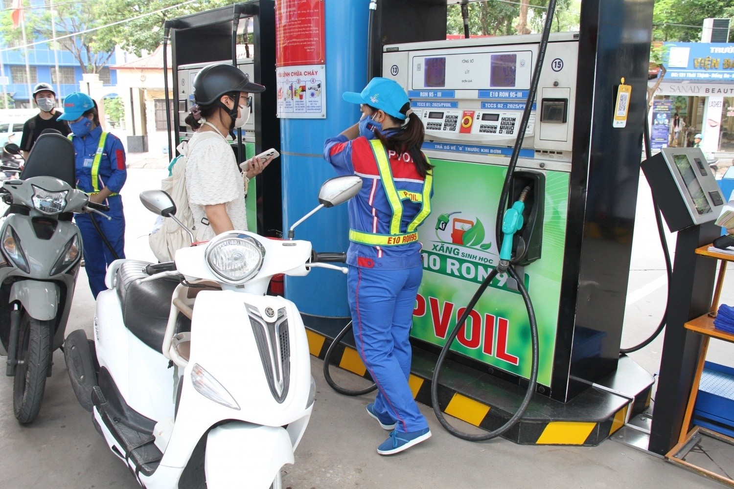 Từ quản trị khủng hoảng đến kiến tạo tương lai: Bài học từ câu chuyện của PETROVIETNAM Từ quản trị khủng hoảng đến kiến tạo tương lai: Bài học từ câu chuyện của PETROVIETNAM
