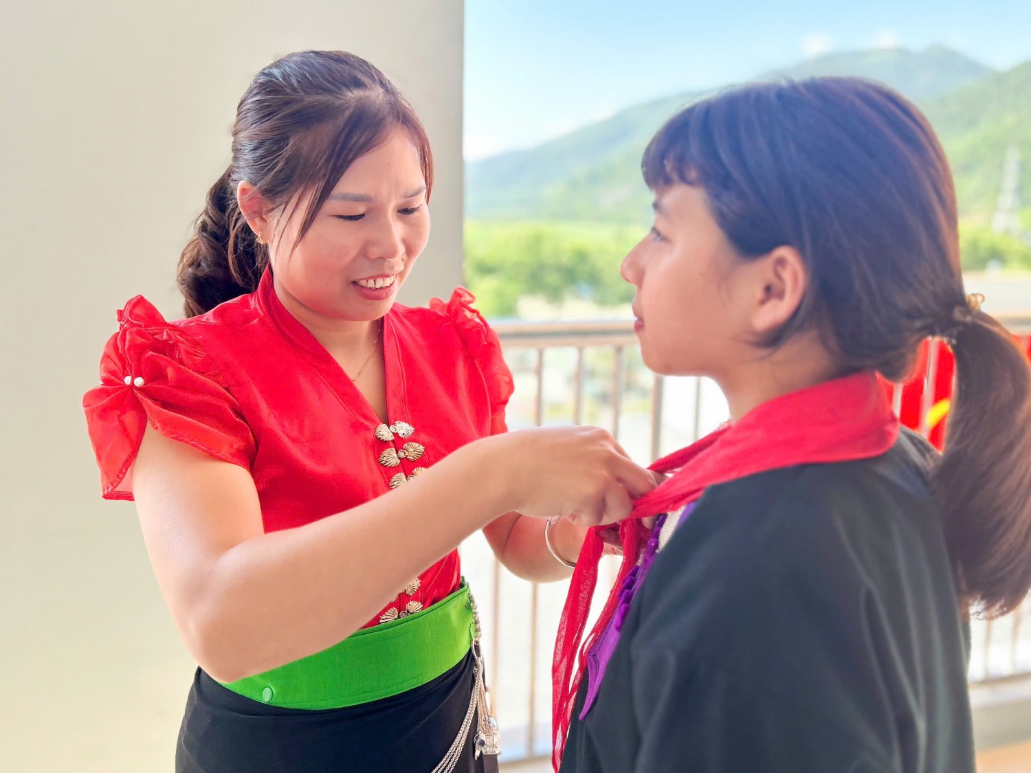 Ấm áp tình thầy trò trong mùa trăng đầu tiên ở ngôi trường mới