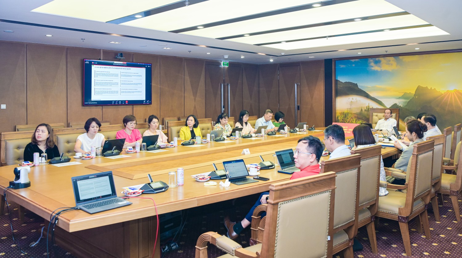 Đảng ủy PETROVIETNAM tham dự Hội nghị tại điểm cầu 18 Láng Hạ