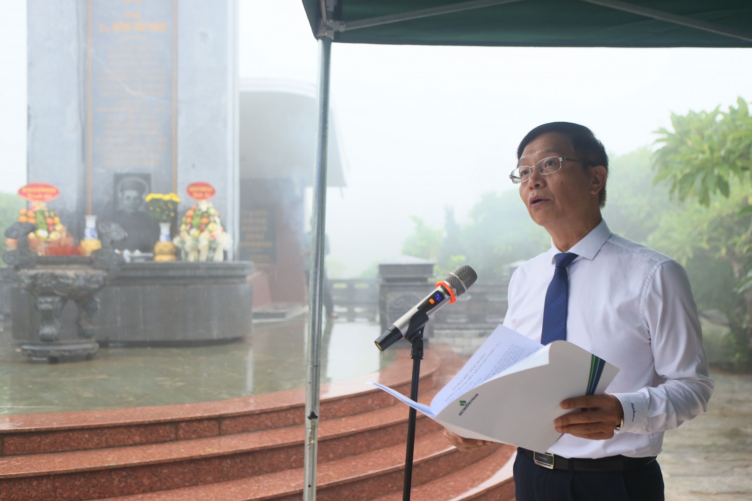 Tập thể người lao động PETROVIETNAM hướng về 150 năm ngày sinh Cụ Huỳnh Thúc Kháng