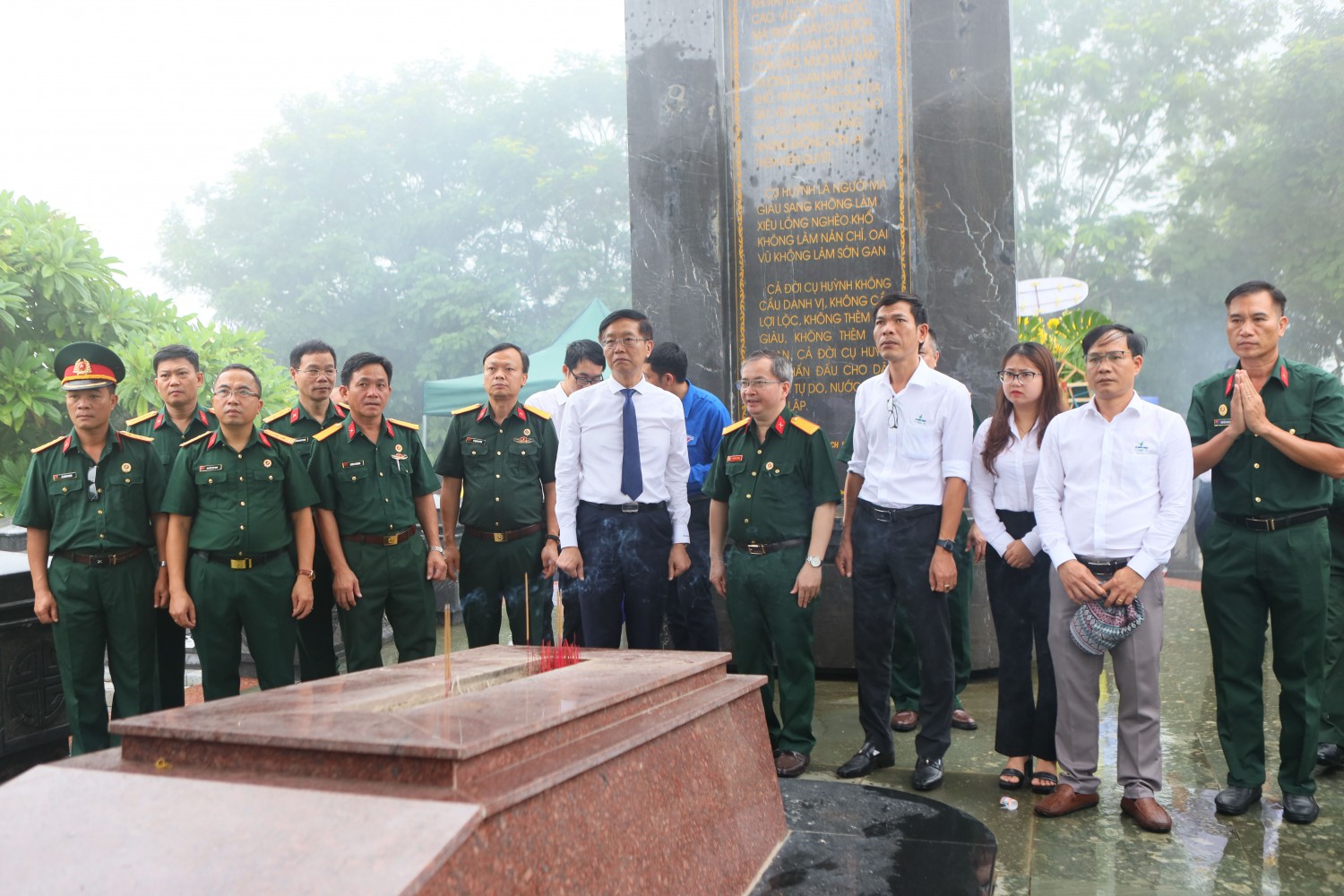 Tập thể người lao động PETROVIETNAM hướng về 150 năm ngày sinh Cụ Huỳnh Thúc Kháng