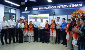 Khánh thành phòng thực hành giáo dục STEM tại trường PETROVIETNAM - Phong Thổ