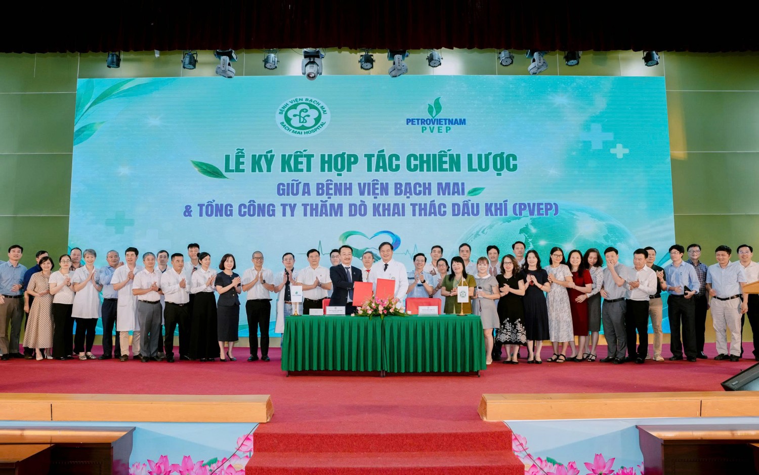 PVEP và Bệnh viện Bạch Mai tăng cường hợp tác vì sức khỏe người lao động