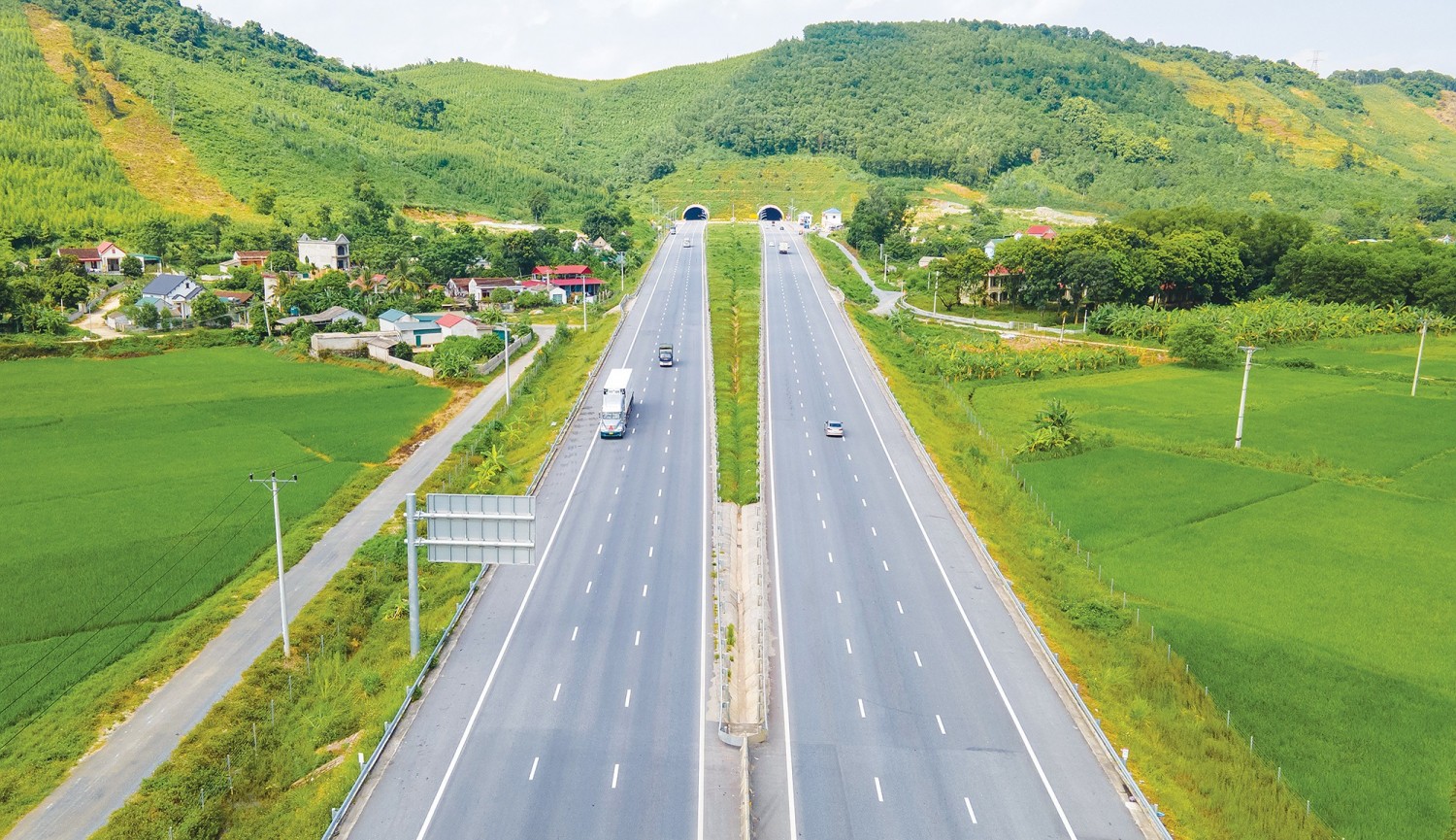 Cao tốc giai đoạn 2026-2030: Bài toán lớn về nguồn vốn Phát triển cao tốc giai đoạn 2026-2030: Bài toán lớn về nguồn vốn