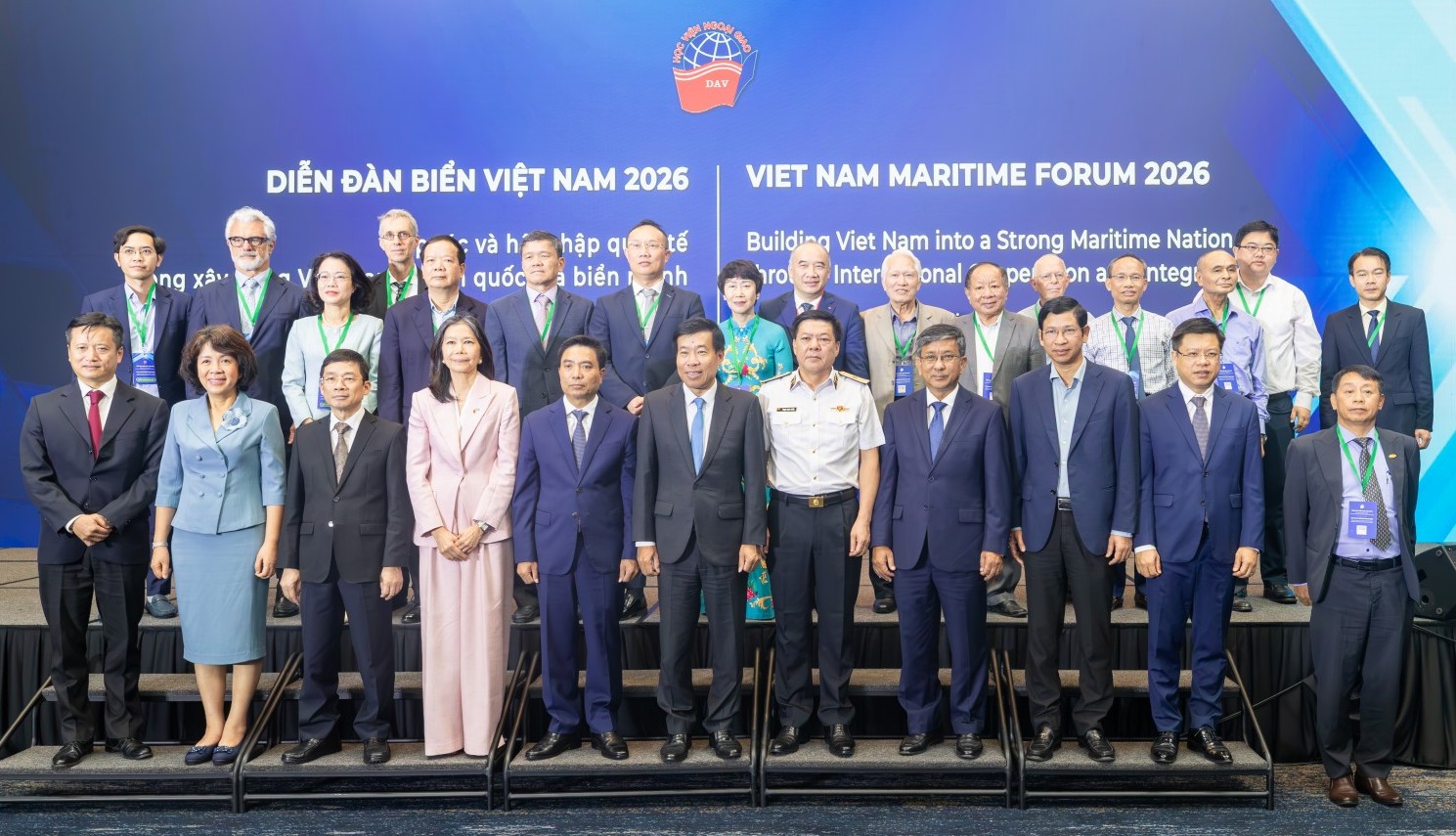 Hợp tác và hội nhập quốc tế trong xây dựng Việt Nam thành quốc gia biển mạnh