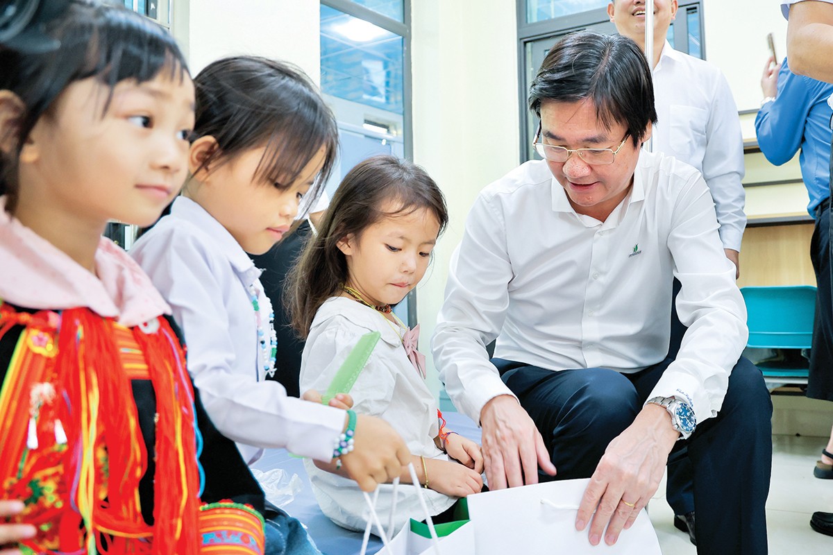 Thắp sáng những ước mơ nơi biên cương Thắp sáng những ước mơ nơi biên cương