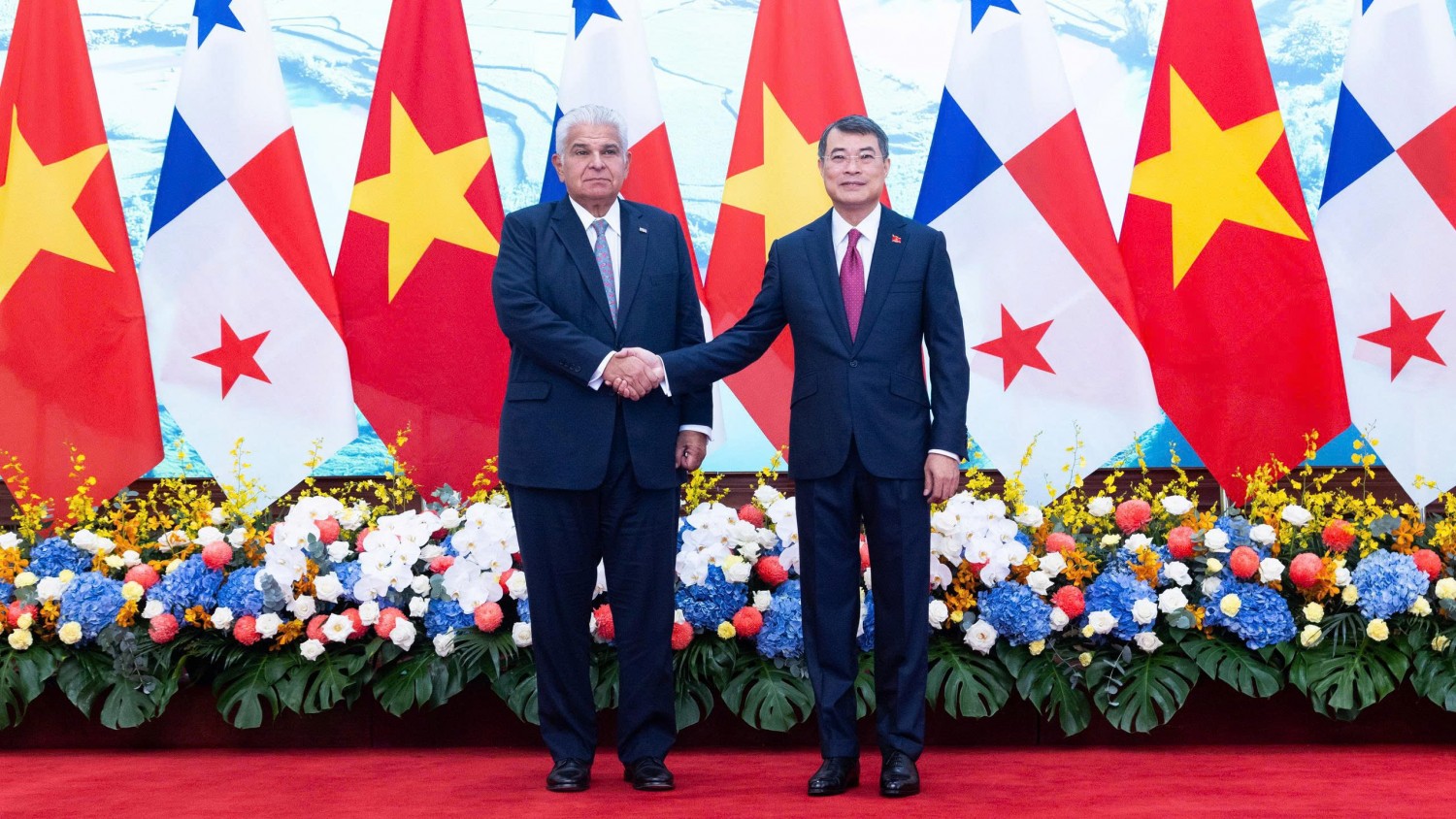 Thủ tướng Lê Minh Hưng: Bảo đảm các cam kết với Panama được triển khai thực chất, hiệu quả Thủ tướng Lê Minh Hưng: Bảo đảm các cam kết với Panama được triển khai thực chất, hiệu quả