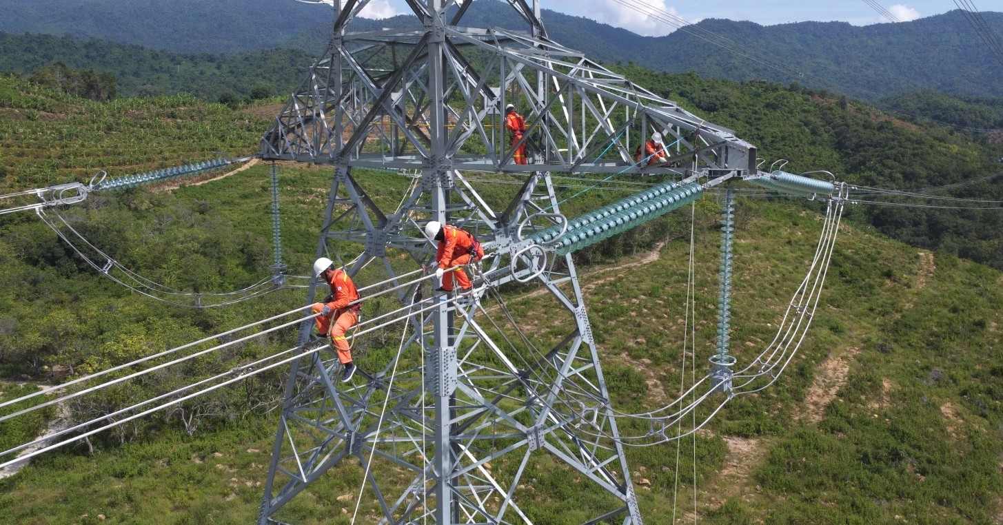 Bộ Công Thương định hướng tách truyền tải điện khỏi EVN
