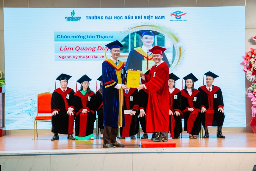 Tiếp nối di sản - Chắp cánh khát vọng Tiếp nối di sản Chắp cánh khát vọng